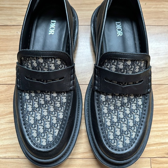 Dior Explorer Oblique Loafer - Picture 2 of 4
